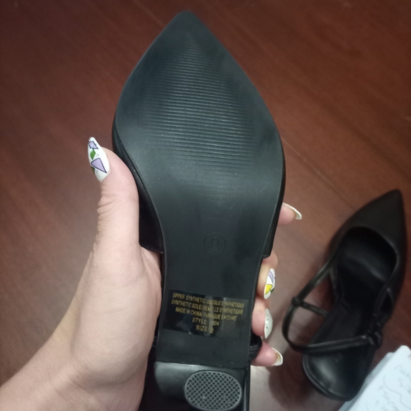 Streetwear Society Black Slingback Heels - Picture 7 of 7